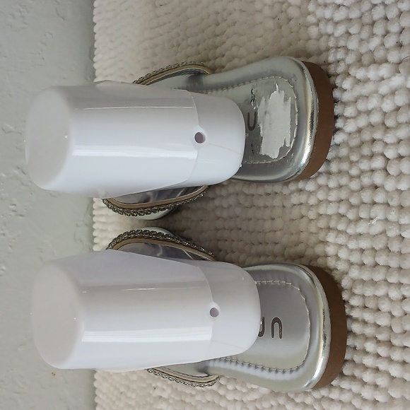 Unisa rhinestone flip flops - Picture 12 of 13